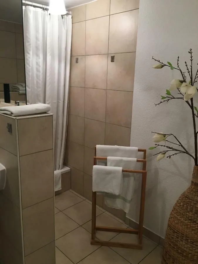 Pensionat Eberl Hotel Pension Muenchen Feldmoching