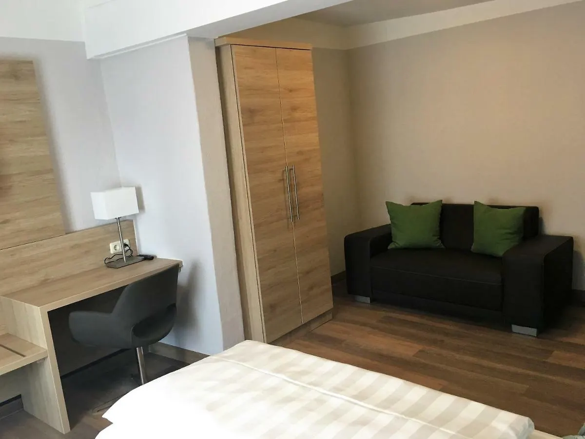 Eberl Hotel-Pension München Feldmoching Pensión Múnich
